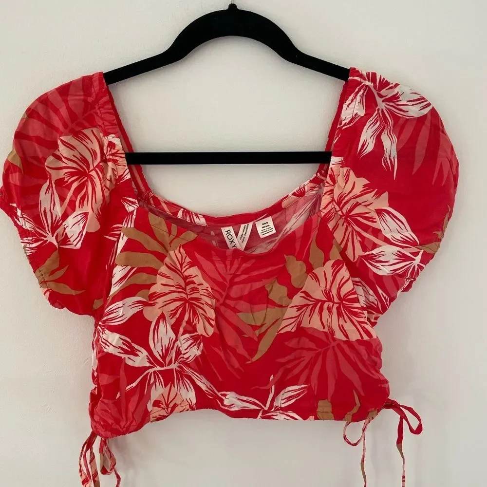 Roxy dear amor ruched crop top NWT size medium